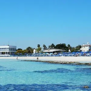 אתר נופש Tsokkos Paradise Village, איה נאפה